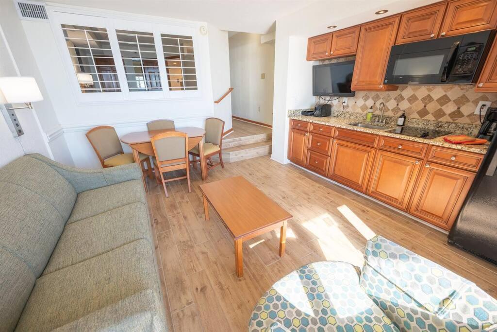 New Remodeled Direct Oceanfront Views Beach Cove Myrtle Beach Buitenkant foto
